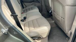 Image 28/51 de Porsche Cayenne Turbo (2011)