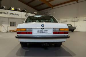Afbeelding 4/52 van BMW 528i (1984)