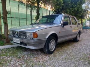 Bild 1/8 von Alfa Romeo Giulietta 1.6 (1984)