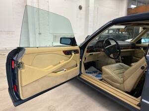 Image 9/20 de Mercedes-Benz 500 SEC SGS (1982)