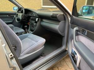 Bild 17/25 von Audi A6 2.6 (1996)