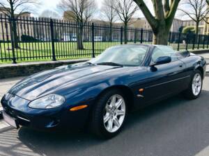 Bild 1/13 von Jaguar XK8 4.0 (1999)