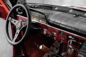 Image 16/41 of Volvo P 122 S (1966)