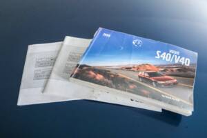 Image 27/29 of Volvo V40 2.0 16V (1999)