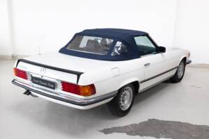 Image 7/35 de Mercedes-Benz 500 SL (1984)