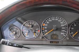 Image 32/50 of Mercedes-Benz SL 320 (2001)