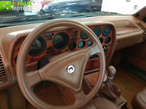 Immagine 50/50 di Lancia Thema 8.32 (1989)