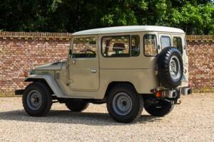 Bild 2/50 von Toyota Land Cruiser BJ 40 (1977)