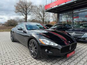 Bild 9/21 von Maserati GranTurismo 4.2 (2007)