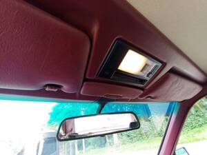 Afbeelding 12/14 van Mercedes-Benz 200 E (1989)