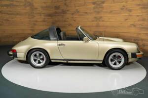 Image 14/19 of Porsche 911 SC 3.0 (1983)