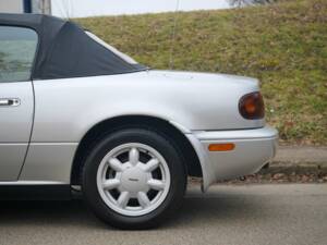 Image 47/48 de Mazda MX-5 1.6 (1900)