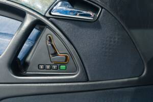 Image 31/35 of Mercedes-Benz SL 320 (1998)