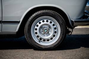 Bild 31/50 von BMW 2002 (1971)