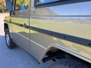 Image 18/39 of Mercedes-Benz 230 GE (SWB) (1986)