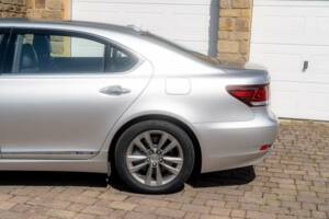 Immagine 30/50 di Lexus LS 600h L (2013)