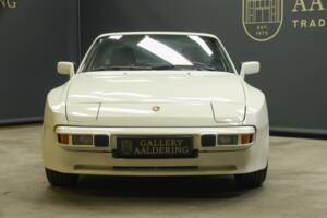 Obraz 15/50 pojazdu Porsche 944 (1986)