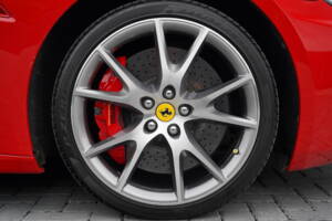 Image 46/50 of Ferrari California (2010)
