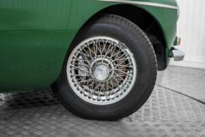 Bild 40/50 von MG MGB GT (1968)