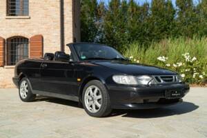 Bild 2/50 von Saab 900 2.0i (1997)