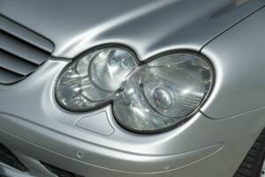 Bild 16/50 von Mercedes-Benz SL 55 AMG (2002)