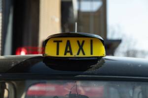 Image 11/36 of Austin FX 4 D London Taxi (1961)