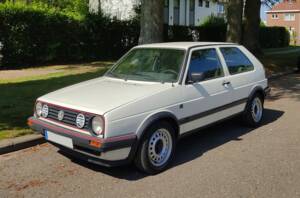 Afbeelding 3/8 van Volkswagen Golf Mk II GTi 1.8 (1988)