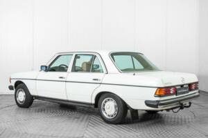 Image 6/50 of Mercedes-Benz 300 D (1980)