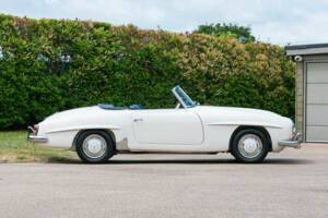 Imagen 5/38 de Mercedes-Benz 190 SL (1900)