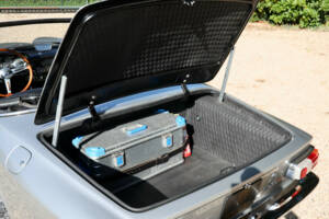 Image 11/50 of Maserati Mistral 3700 Spyder (1965)