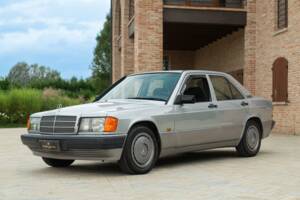 Image 1/50 of Mercedes-Benz 190 E 1.8 (1991)