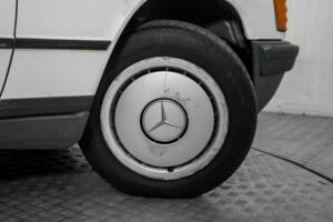 Bild 43/50 von Mercedes-Benz 190 D (1985)