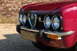 Image 21/50 of Alfa Romeo Giulia Nuova Super 1300 (1975)