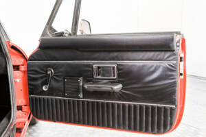 Bild 11/50 von MG MGB GT (1975)