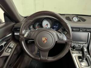 Image 17/50 of Porsche 911 Carrera S (2013)