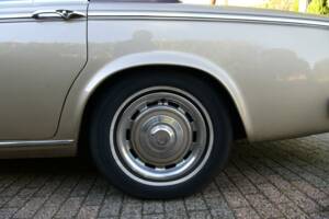 Image 47/50 of Rolls-Royce Silver Shadow II (1977)