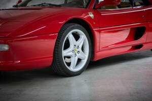 Immagine 54/99 di Ferrari F 355 Berlinetta (1997)