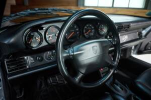 Image 13/36 de Porsche 911 Carrera (1995)