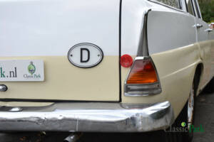 Image 38/47 of Mercedes-Benz 190 c (1963)