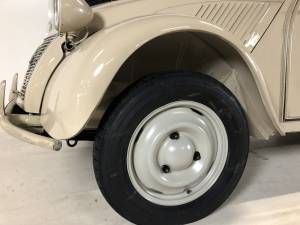 Image 14/26 de Citroën 2 CV Sahara 4x4 (1962)