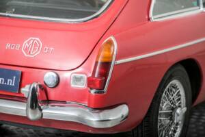 Image 30/50 of MG MGB GT (1967)