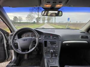 Image 18/39 de Volvo V 70 XC 2.4T (2001)
