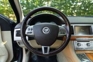 Immagine 45/50 di Jaguar XF 3.0 D-S (2008)