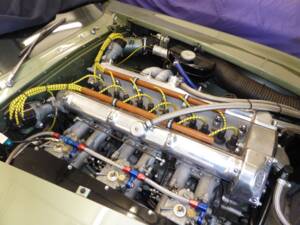 Image 16/17 of Aston Martin DP 214 (1961)