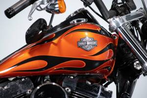 Bild 35/50 von Harley-Davidson DUMMY (2010)