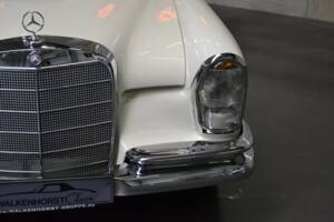 Image 61/61 de Mercedes-Benz 250 SE (1966)
