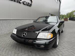 Image 2/50 de Mercedes-Benz SL 600 (1996)