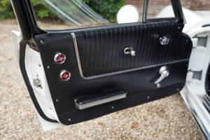 Immagine 13/50 di Chevrolet Corvette Sting Ray (1963)