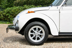 Image 38/50 of Volkswagen Käfer 1303 &quot;Champagne Edition&quot; (1977)