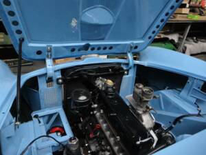 Image 8/24 of FIAT 1200 Convertible (1956)